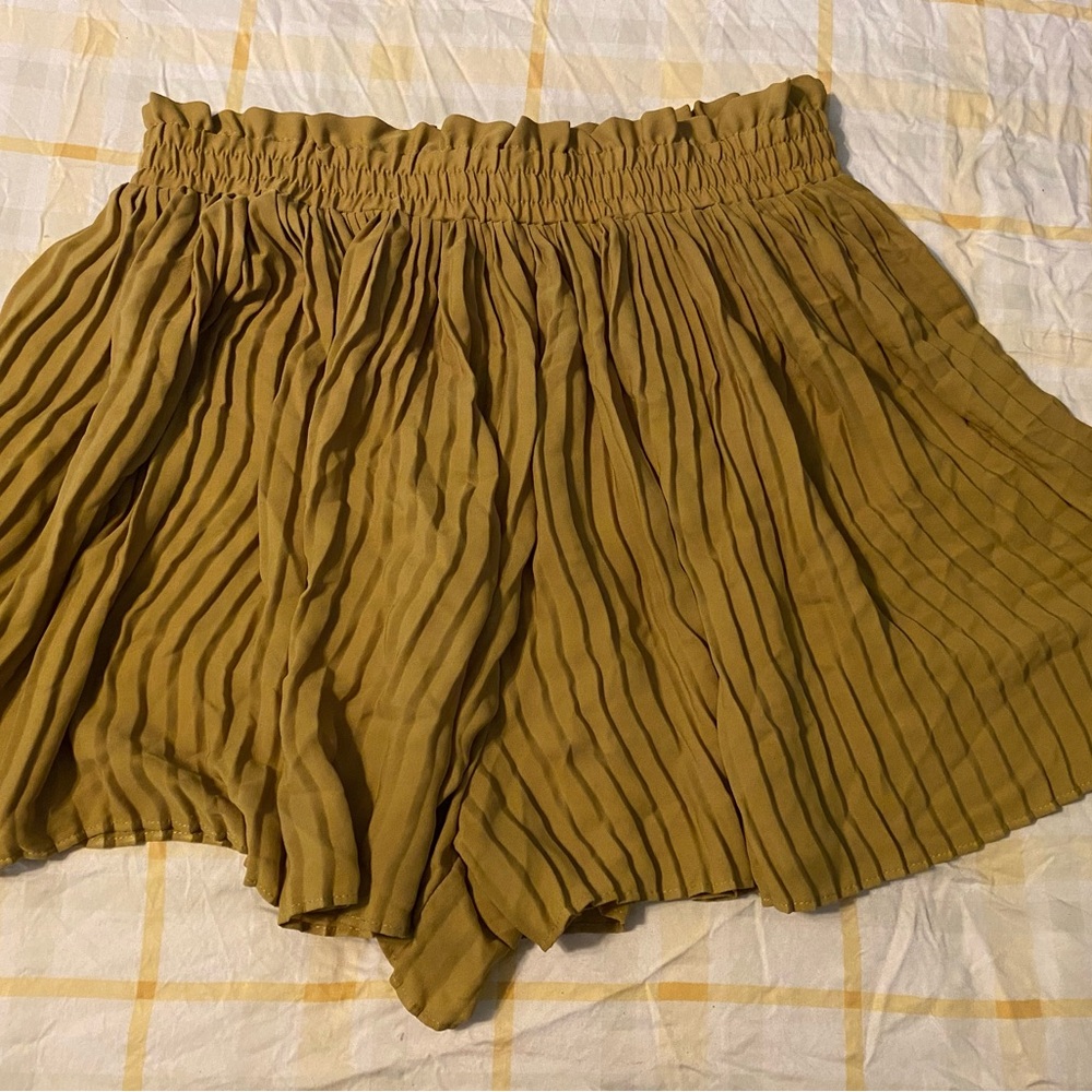 Zara High Waist Pleated Brown Shorts
